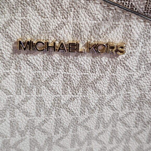 Michael Kors Cream and Brown Shoulder Bag - Picture 3 of 9